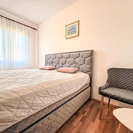 Maldini-2 By Interhome *