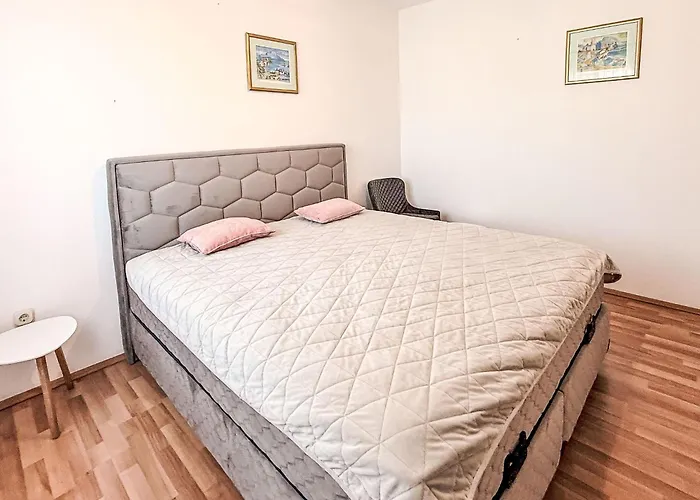 Appartamento Maldini-2 By Interhome