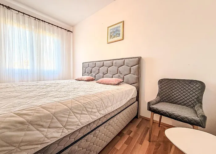 Maldini-2 By Interhome *