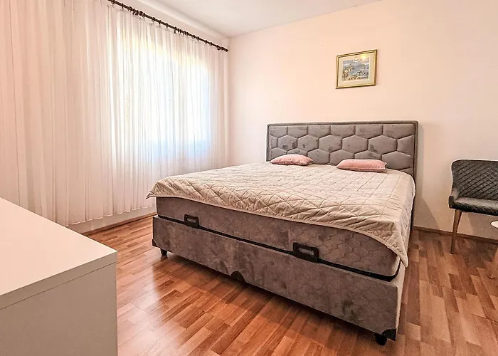 Maldini-2 By Interhome *