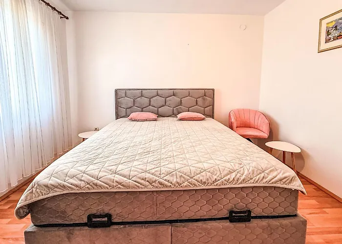 Appartamento Maldini-2 By Interhome